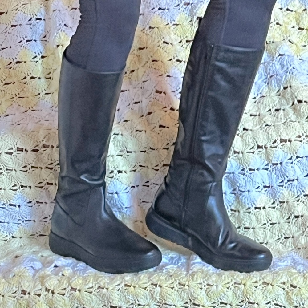 Almost new! Naturalizer Torence Black Leather Knee High Boot 9M
